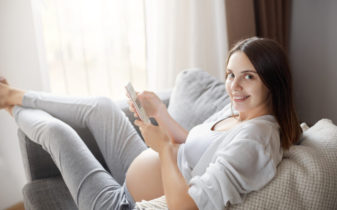 În pandemie târgurile pentru gravide se mută în online: e-bebe și Baby Boom