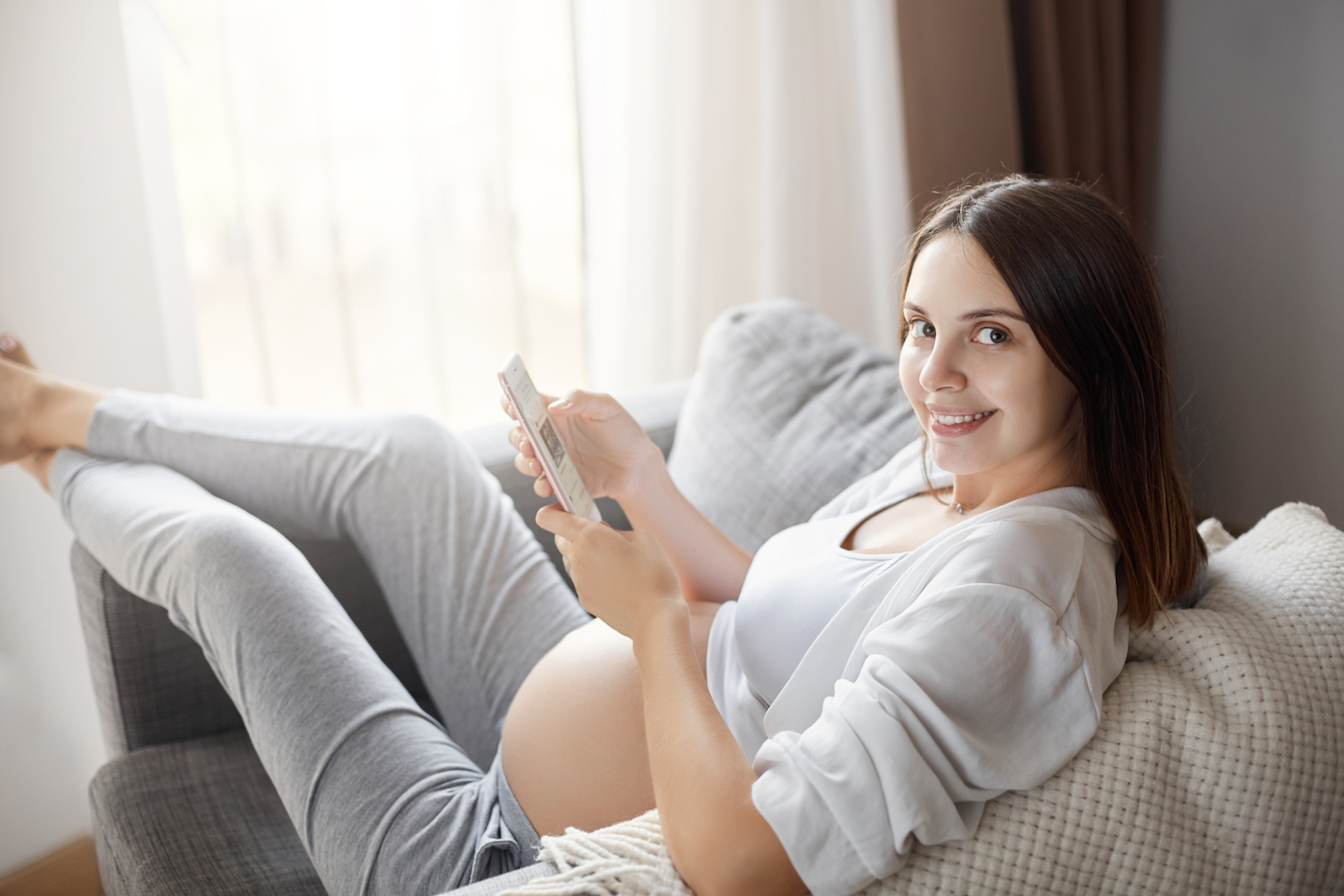 În pandemie târgurile pentru gravide se mută în online: e-bebe și Baby Boom